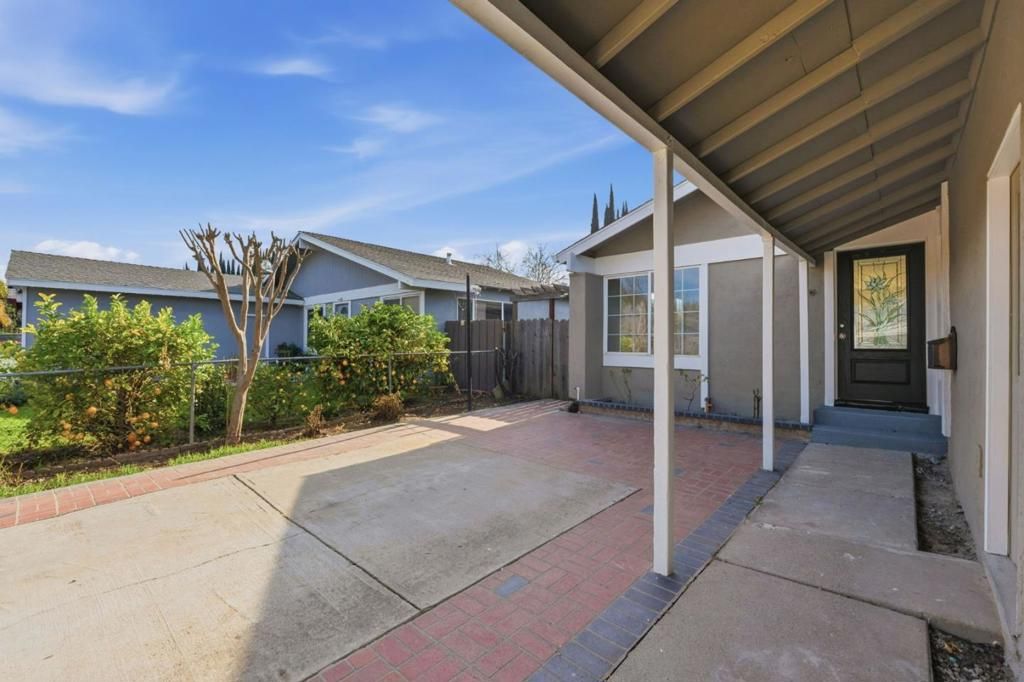 Image 2 of property listing at 6761 Muscat Drive, San Jose, CA 95119