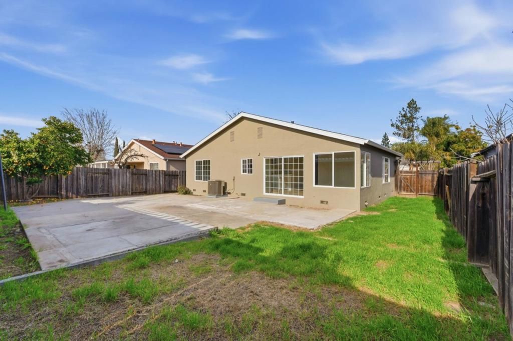 Image 39 of property listing at 6761 Muscat Drive, San Jose, CA 95119