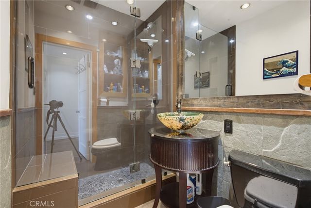 7871 Toland Avenue, Los Angeles, CA 90045