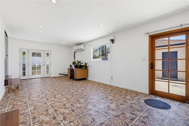 7871 Toland Avenue, Los Angeles, CA 90045