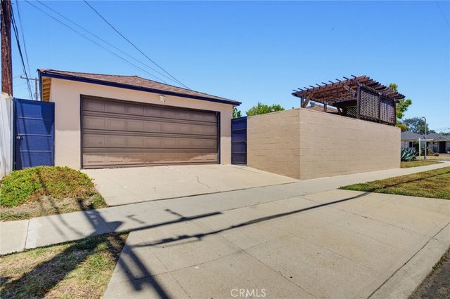 7871 Toland Avenue, Los Angeles, CA 90045