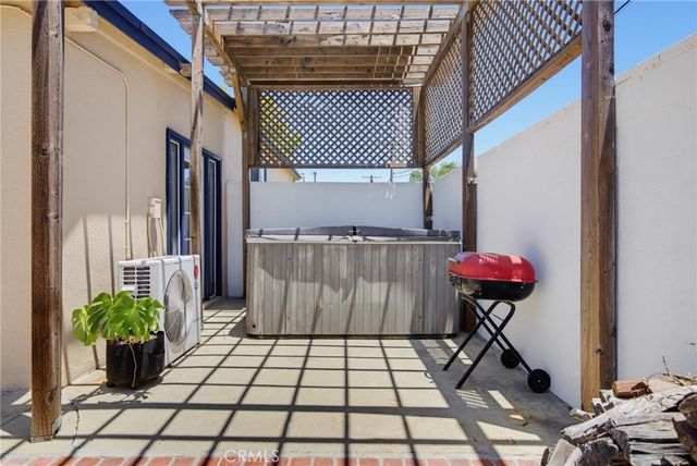 7871 Toland Avenue, Los Angeles, CA 90045