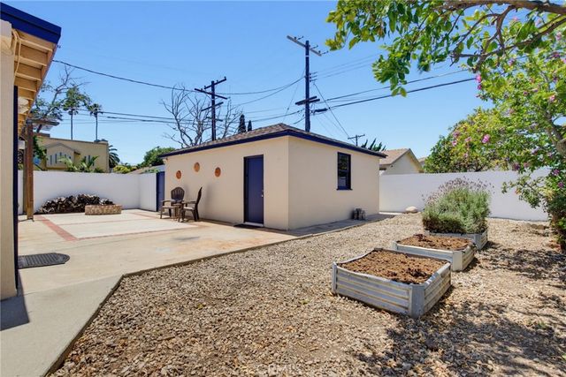 7871 Toland Avenue, Los Angeles, CA 90045