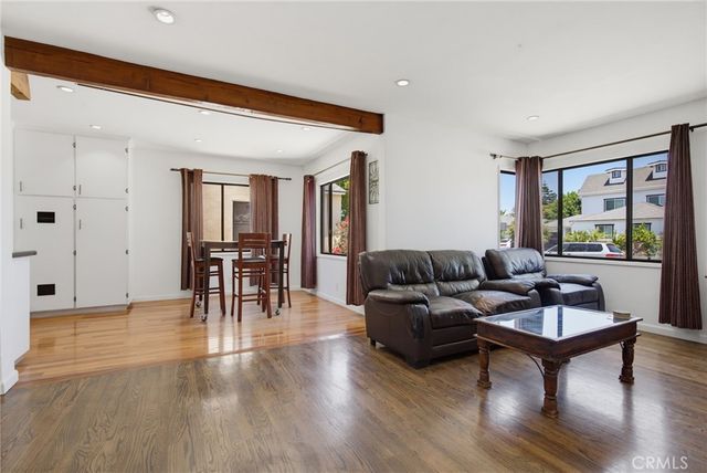 7871 Toland Avenue, Los Angeles, CA 90045