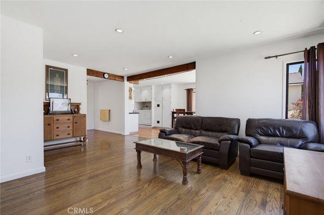 7871 Toland Avenue, Los Angeles, CA 90045