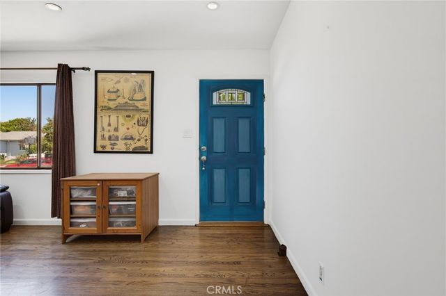 7871 Toland Avenue, Los Angeles, CA 90045
