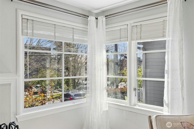 3919 Midvale Avenue N, Seattle, WA 98103