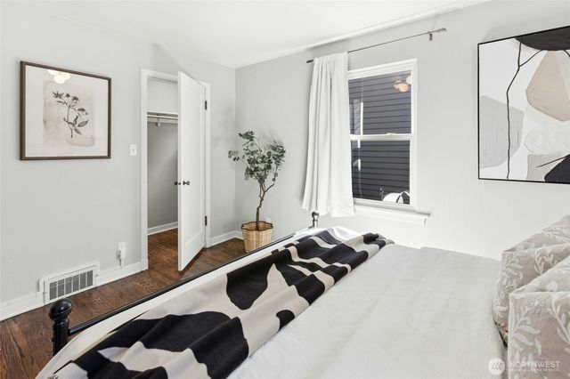 3919 Midvale Avenue N, Seattle, WA 98103