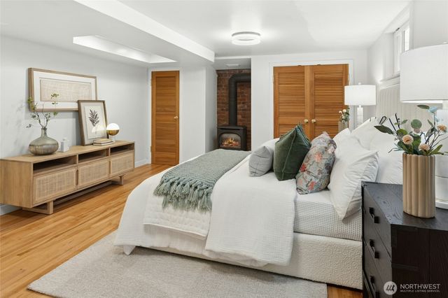 3919 Midvale Avenue N, Seattle, WA 98103