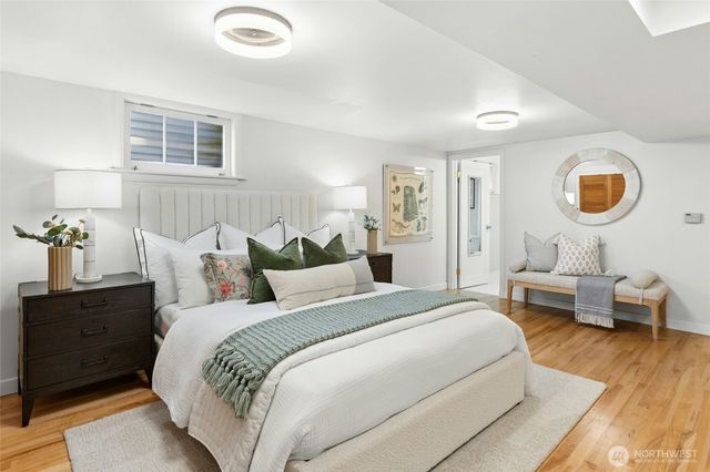 3919 Midvale Avenue N, Seattle, WA 98103