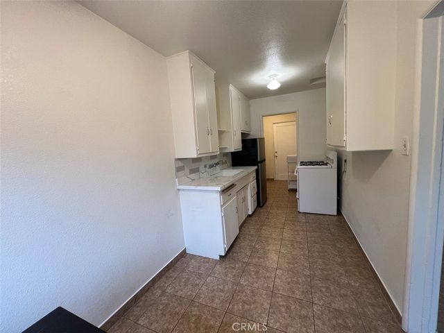 6718 Comet, Los Angeles, CA 90042