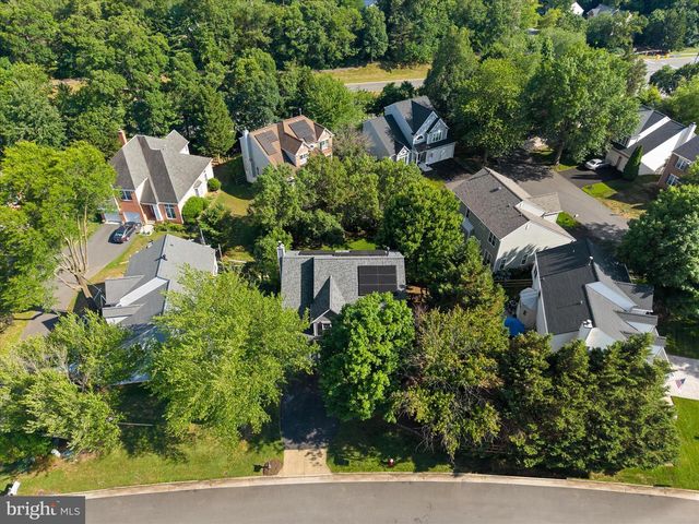 46509 HOLLYMEAD PL, Sterling, VA 20165