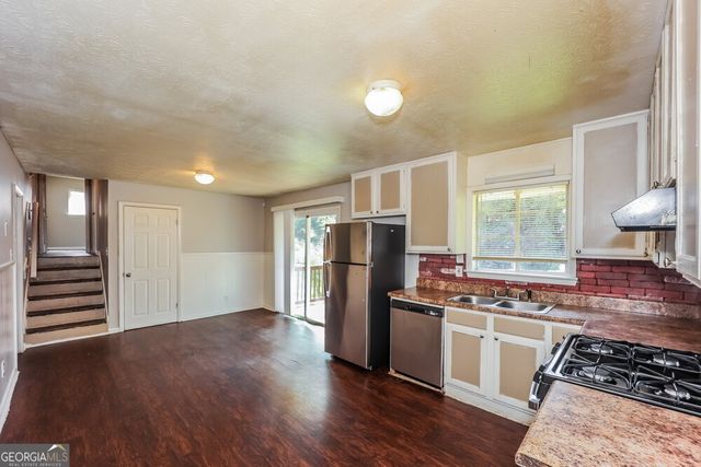 3840 Benchmark Drive, College Park, GA 30349