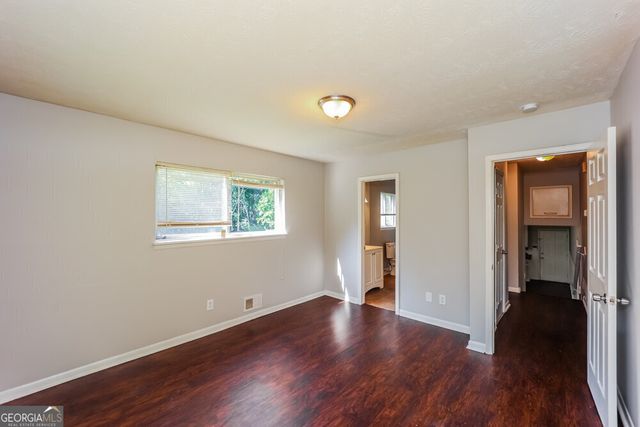 3840 Benchmark Drive, College Park, GA 30349