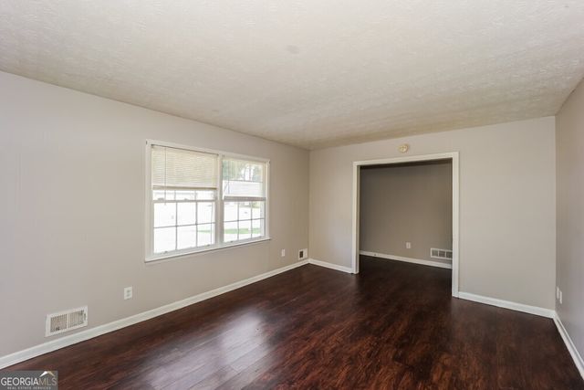 3840 Benchmark Drive, College Park, GA 30349