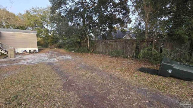210 Marietta Ave, Pensacola, FL 32507