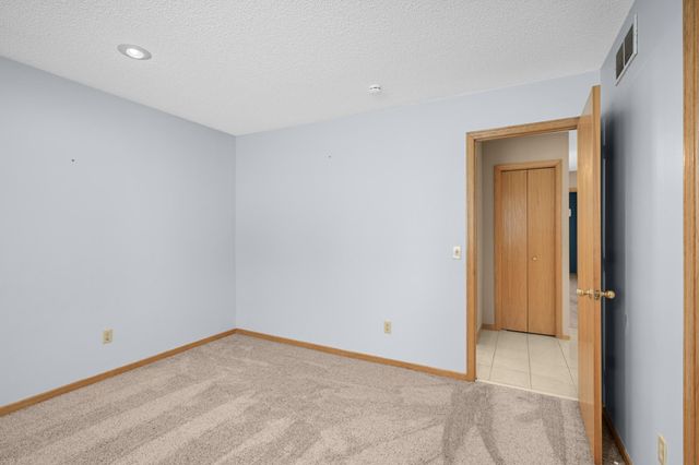 20886 Jenkins Way, Lakeville, MN 55044