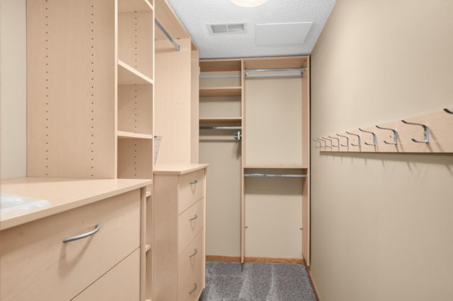 20886 Jenkins Way, Lakeville, MN 55044