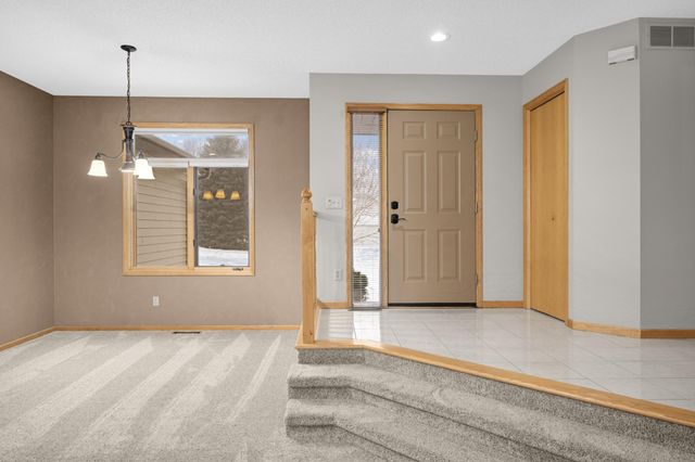 20886 Jenkins Way, Lakeville, MN 55044