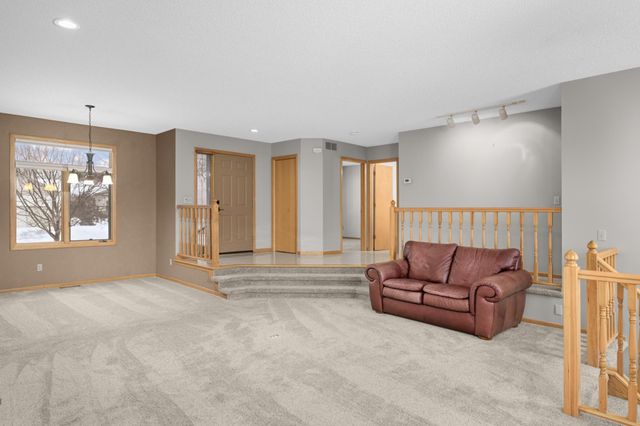 20886 Jenkins Way, Lakeville, MN 55044