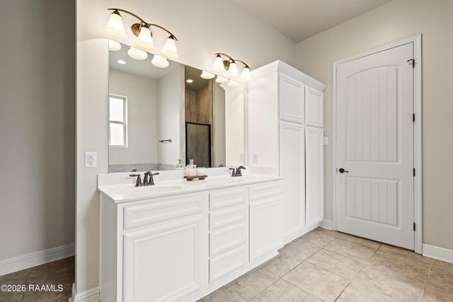 102 Rue Gambetta, Lafayette, LA 70507