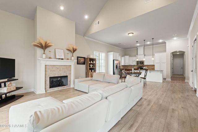 102 Rue Gambetta, Lafayette, LA 70507