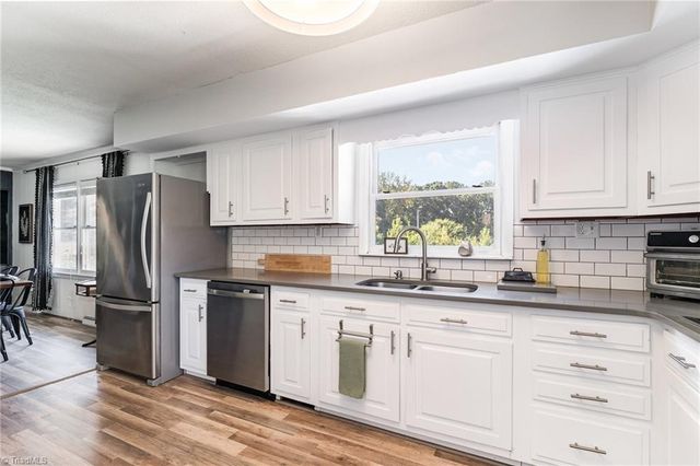 2606 Wexford Place, High Point, NC 27266