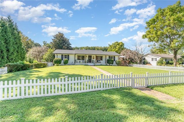 2606 Wexford Place, High Point, NC 27266