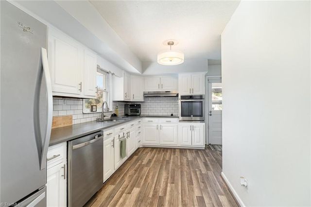 2606 Wexford Place, High Point, NC 27266