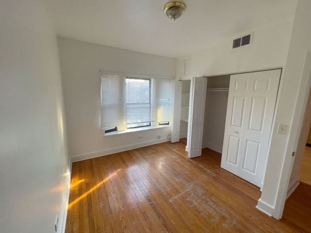 115 E 60th Street 2, Chicago, IL 60637