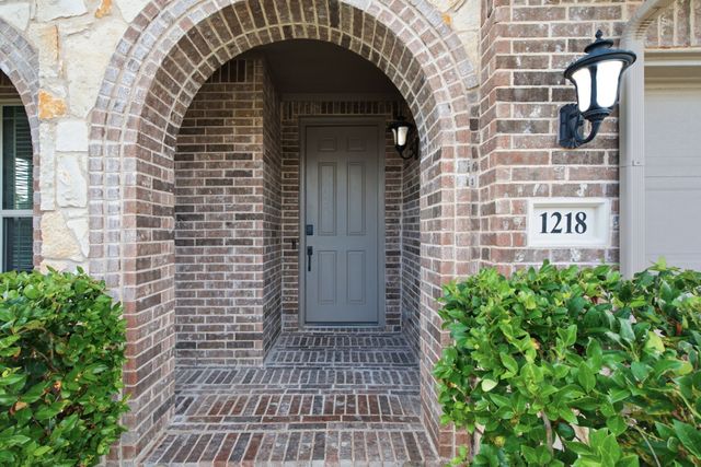 1218 Misty Ridge Drive, Justin, TX 76247