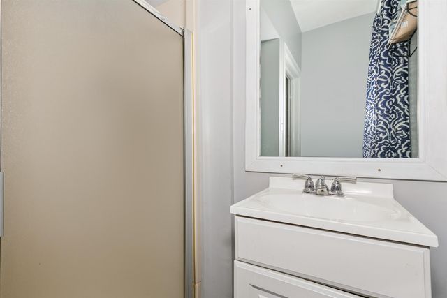 810 W 4th Ave, El Dorado, KS 67042