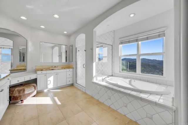 30809 Chateau Haut Briant, Bonsall, CA 92003