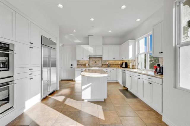 30809 Chateau Haut Briant, Bonsall, CA 92003