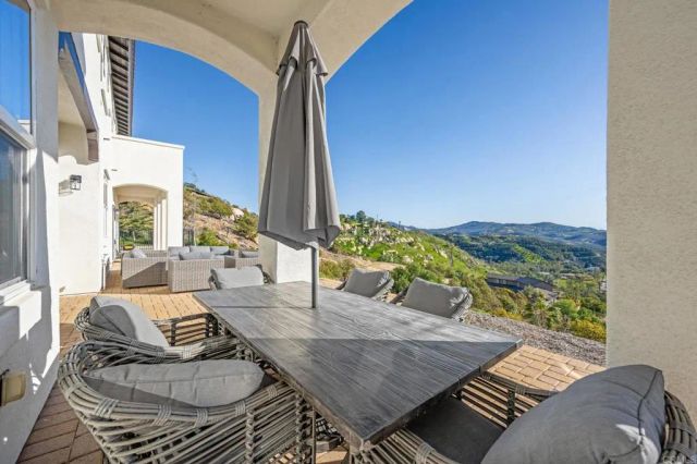 30809 Chateau Haut Briant, Bonsall, CA 92003