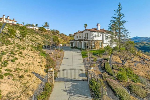 30809 Chateau Haut Briant, Bonsall, CA 92003