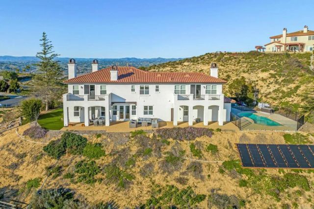 30809 Chateau Haut Briant, Bonsall, CA 92003