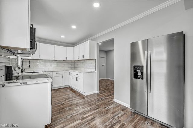23928 Knickerbocker Road, Bay Village, OH 44140