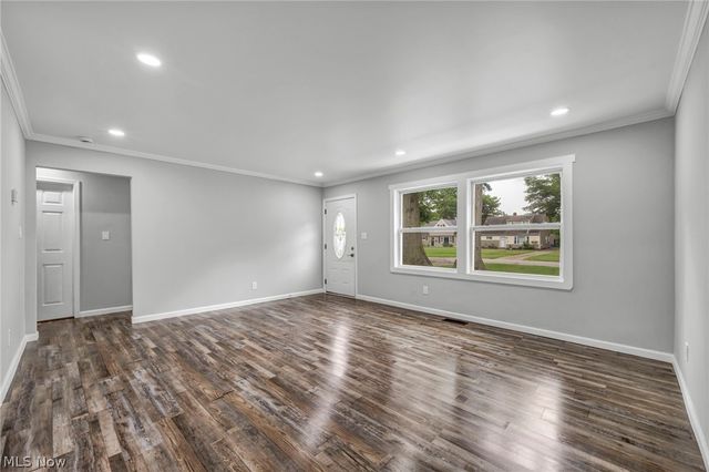 23928 Knickerbocker Road, Bay Village, OH 44140