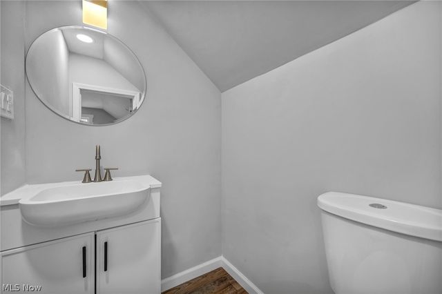 23928 Knickerbocker Road, Bay Village, OH 44140