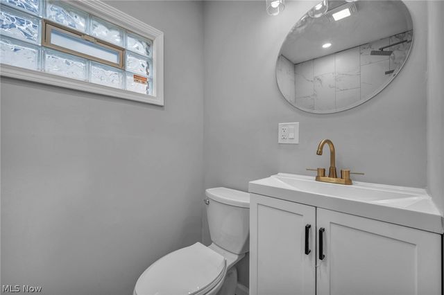 23928 Knickerbocker Road, Bay Village, OH 44140