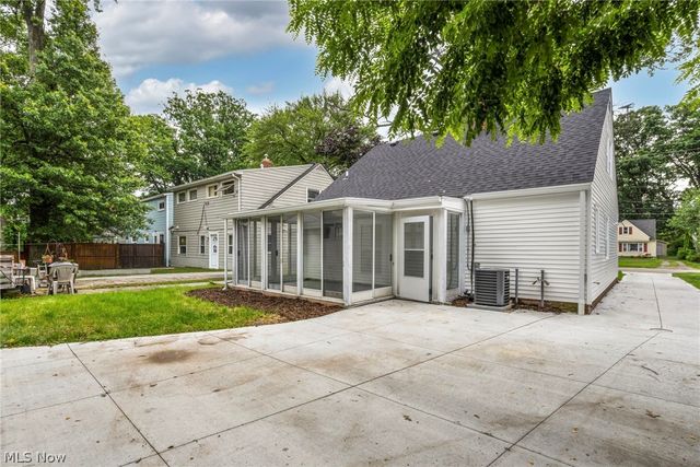 23928 Knickerbocker Road, Bay Village, OH 44140
