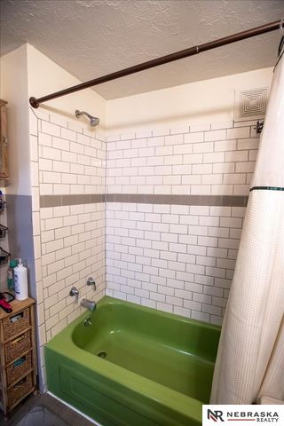 4934 Knox Street, Lincoln, NE 68504