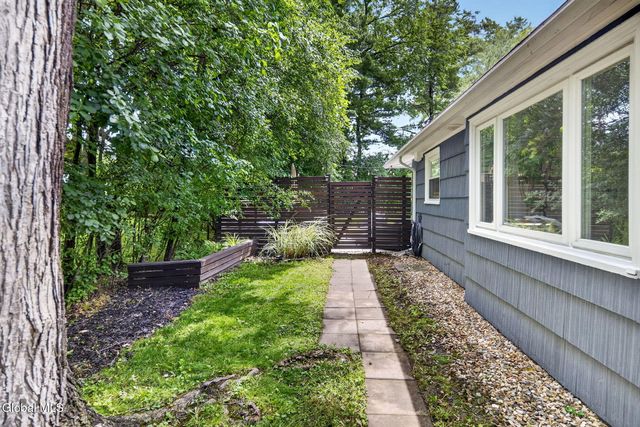 1934 Clifton Park Road, Niskayuna, NY 12309