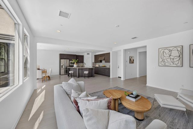 13516 Peach Tree Way, San Diego, CA 92130