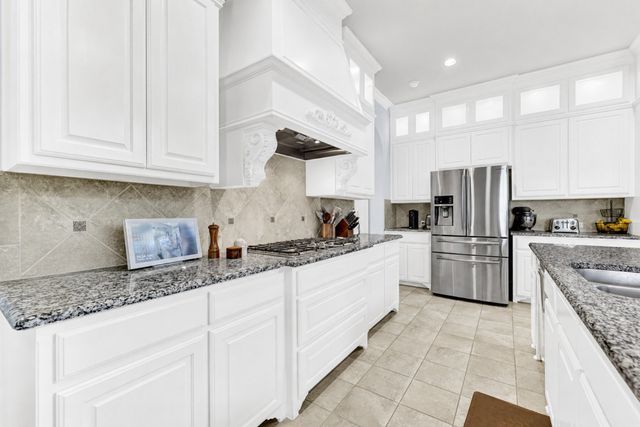 2248 Hidalgo Drive, Carrollton, TX 75010