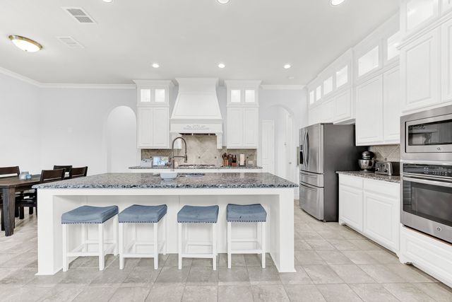 2248 Hidalgo Drive, Carrollton, TX 75010