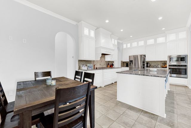 2248 Hidalgo Drive, Carrollton, TX 75010