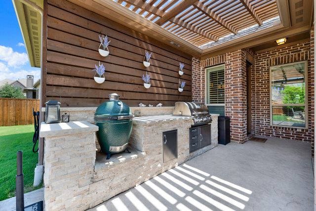 2248 Hidalgo Drive, Carrollton, TX 75010