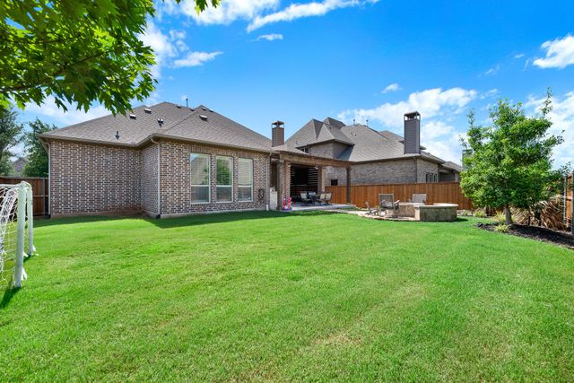 2248 Hidalgo Drive, Carrollton, TX 75010